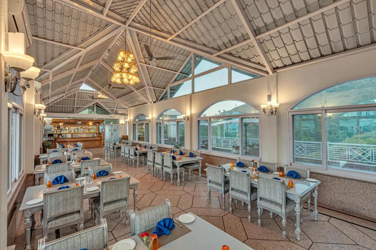 Club Mahindra Kandāghāt Bagian luar foto