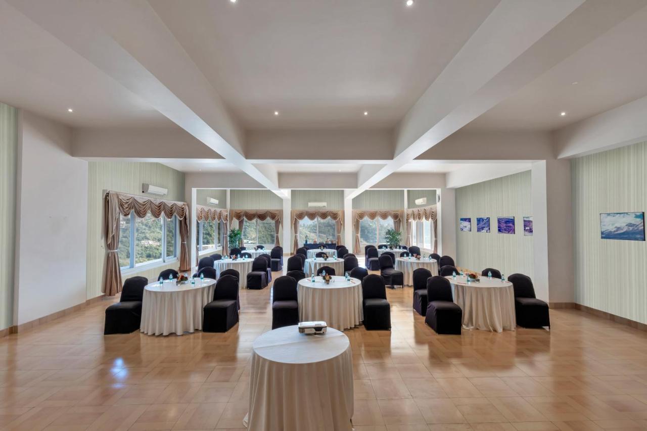 Club Mahindra Kandāghāt Bagian luar foto