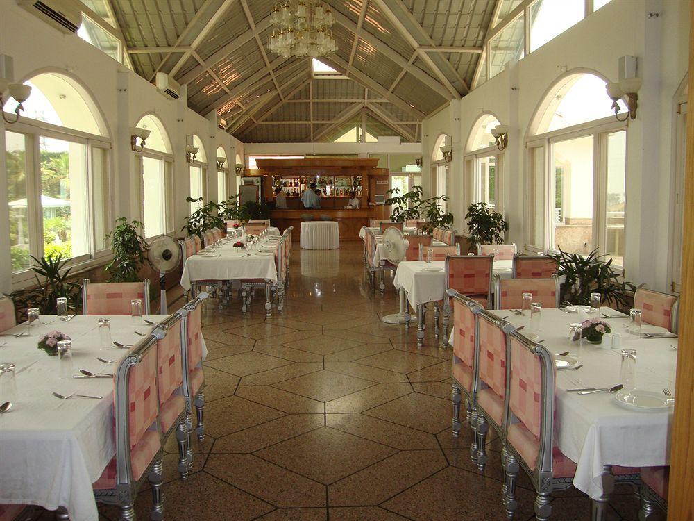 Club Mahindra Kandāghāt Bagian luar foto
