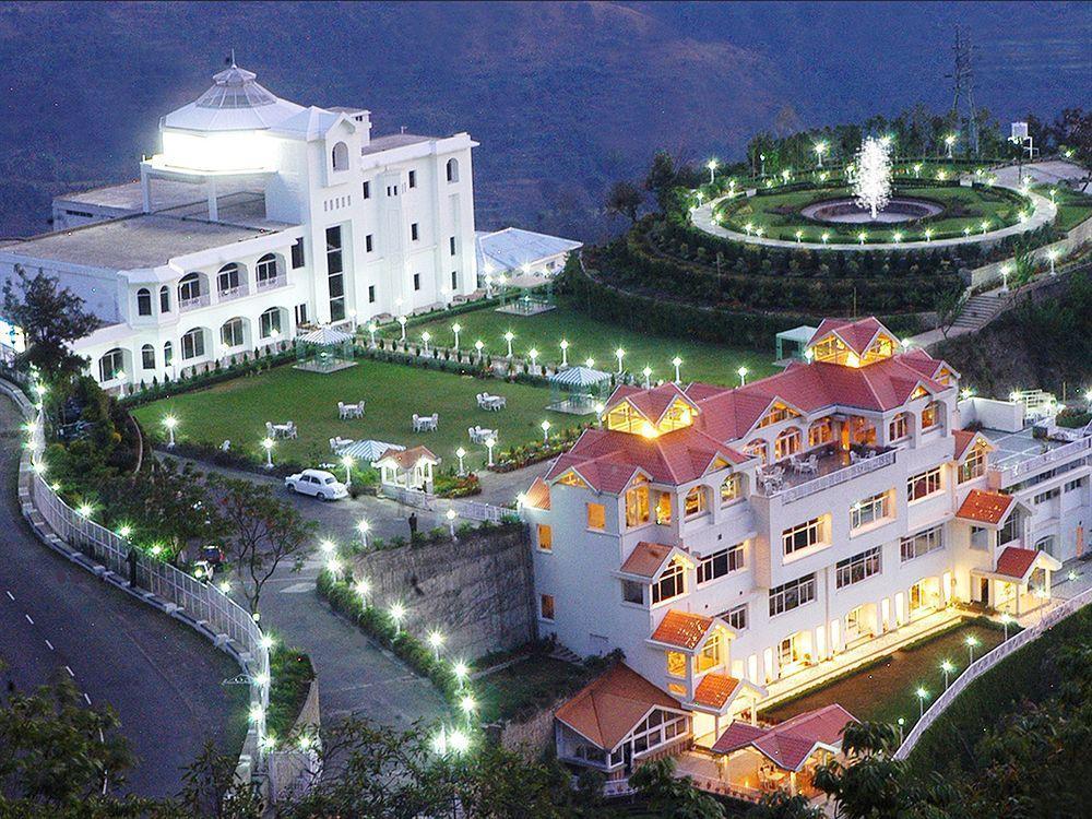 Club Mahindra Kandāghāt Bagian luar foto